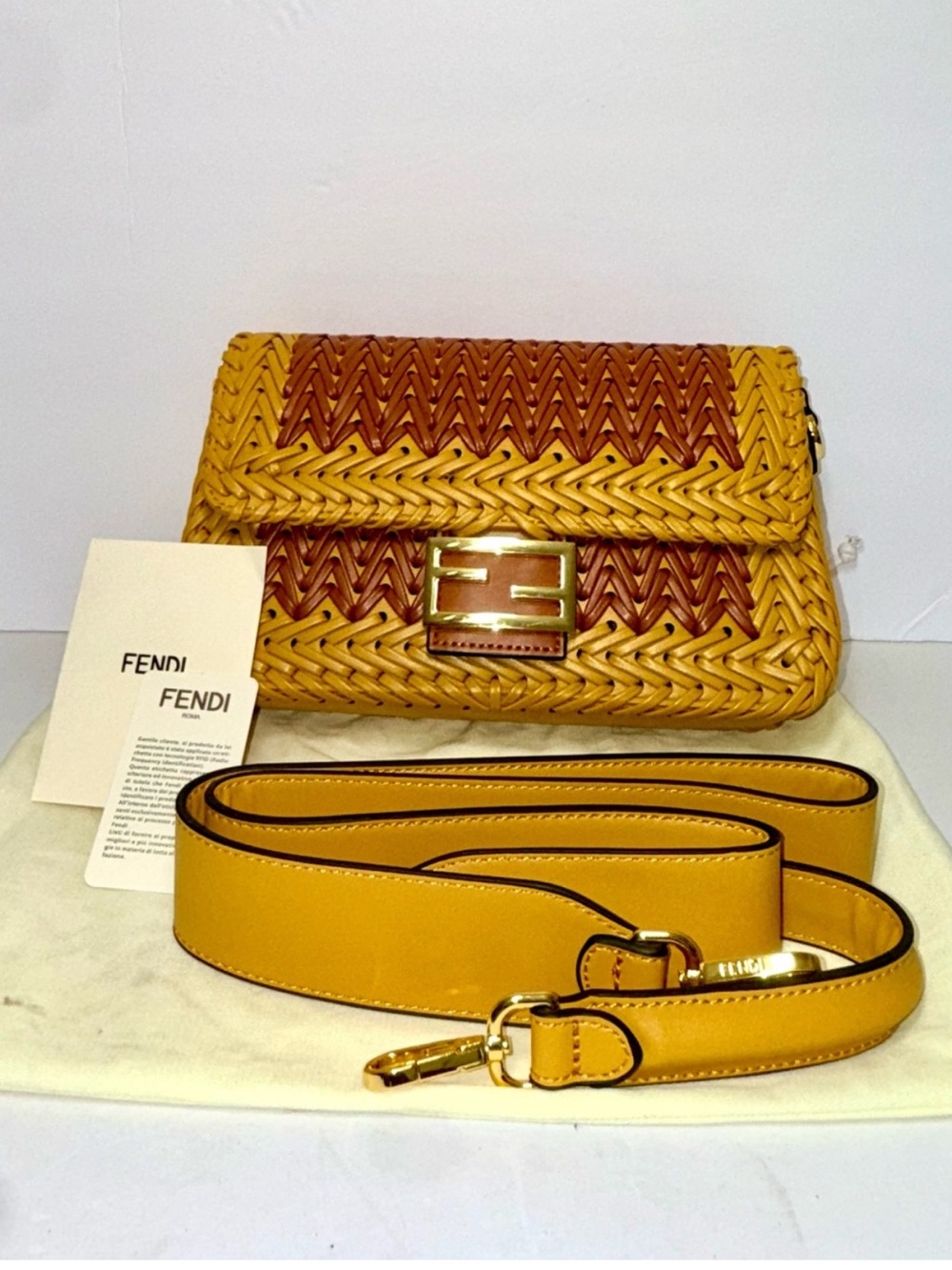 AUTHENTIC FENDI BAGUETTE WOVEN LEATHER BAG,Collectible style BRAND NEW